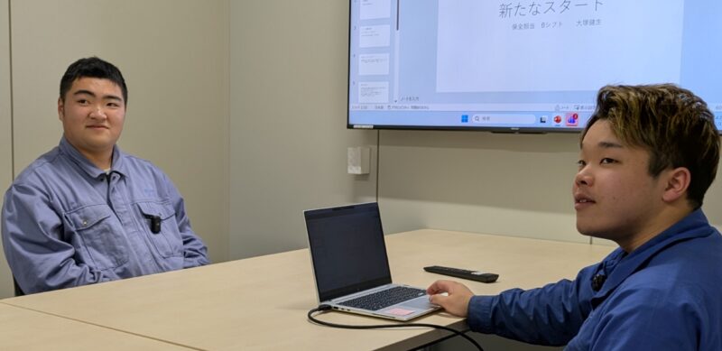 最初は雑談を交えながら進み、表情も次第に柔らかくなるYさん。はじめに大塚さんから、JTPSでの働き方や雰囲気について率直な紹介がありました。